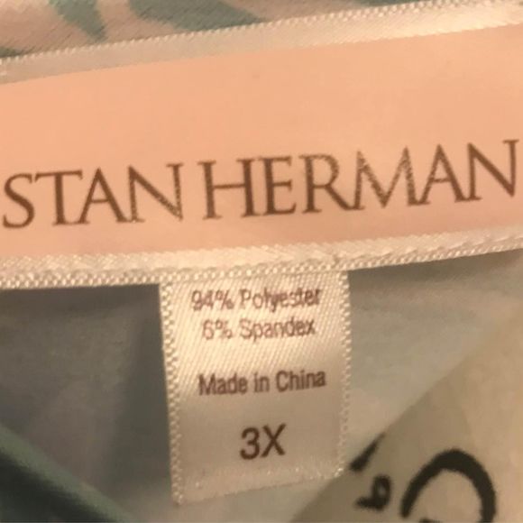 Women’s Plus Size 3x Light Blue And White Leaf Design Top Very Soft - Picture 3 of 3